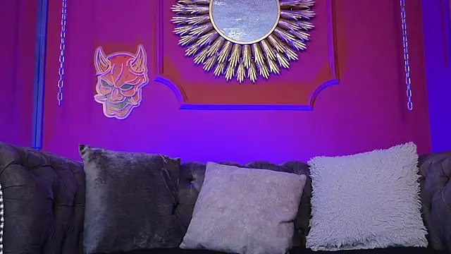 Julieta Russell online show from 14, 12, 2025