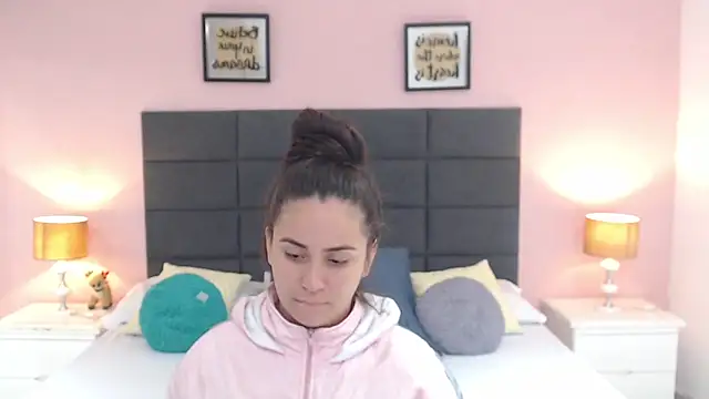 MadisonJenner online show from 26, 1, 2025