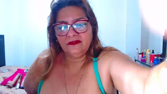 Snapshot of maturehot649 chatting on 12, 2, 2026 maturehot649 online show from 12, 2, 2026