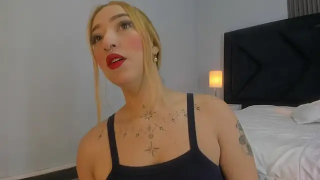 MollyCruz online show from 15, 2, 2025