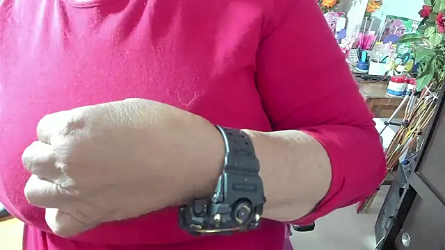 Mrs mommy  online show from 24, 9, 2025