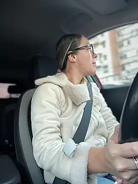 HotXMom online show from 21, 3, 2025