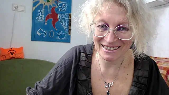 Snapshot of Zosya1111 chatting on 28, 12, 2024 Zosya1111 online show from 28, 12, 2024