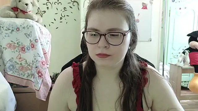 Snapshot of LucyZeph chatting on 6, 8, 2026 LucyZeph online show from 6, 8, 2026