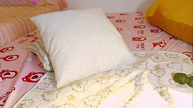 Snapshot of Embez-Damdang chatting on 17, 2, 2025 Embez-Damdang online show from 17, 2, 2025