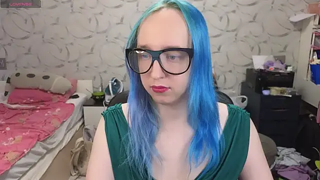 Snapshot of TheTrixy chatting on 16, 5, 2026 TheTrixy online show from 16, 5, 2026