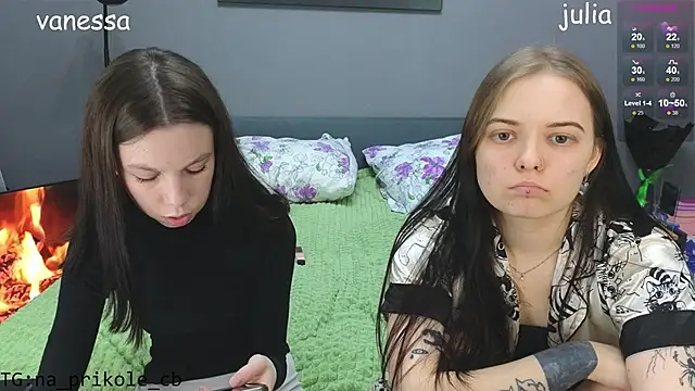 Snapshot of doll_lol_ chatting on 5, 12, 2024 doll lol online show from 5, 12, 2024