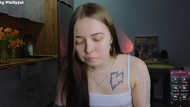 Snapshot of doll_lol_ chatting on 13, 3, 2025 doll lol online show from 13, 3, 2025