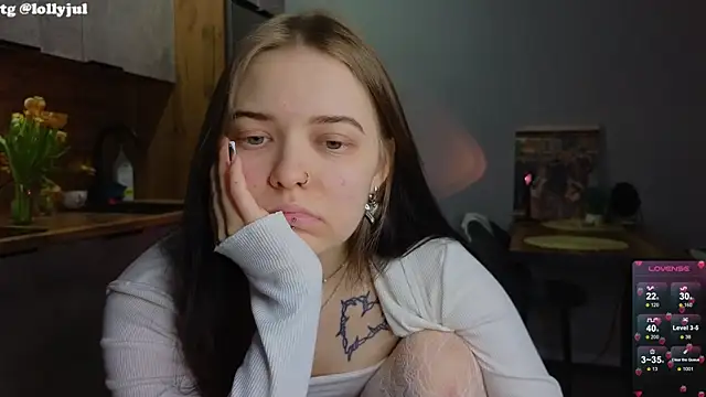 Snapshot of doll_lol_ chatting on 14, 3, 2025 doll lol online show from 14, 3, 2025