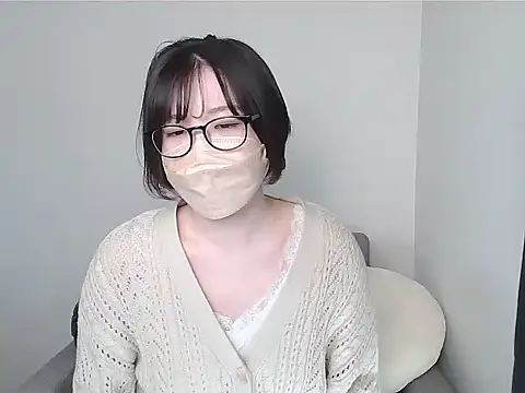  NOA-chan  online show from 27, 9, 2025