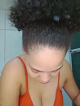 Snapshot of Su_Duarte_1 chatting on 7, 5, 2026 Su Duarte 1 online show from 7, 5, 2026
