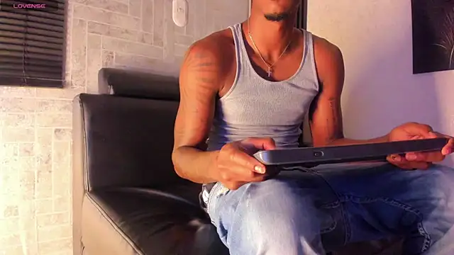 Lil Curved online show from 21, 9, 2025