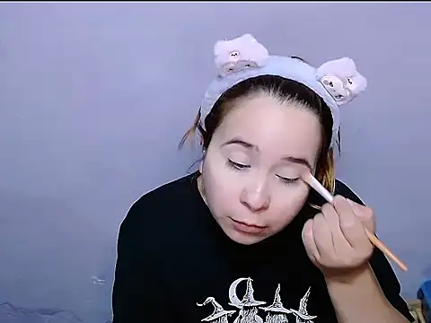 SubLayla01 online show from 13, 11, 2025