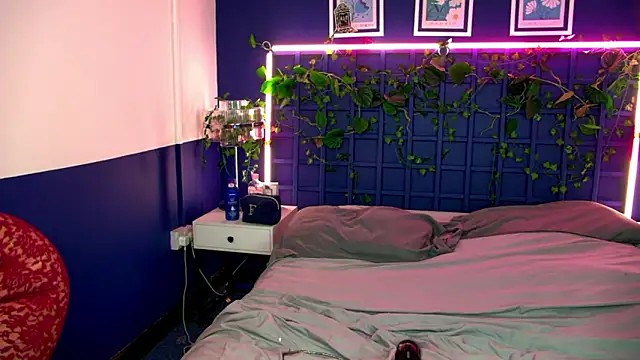 FerrariRedxBabestation online show from 9, 11, 2025