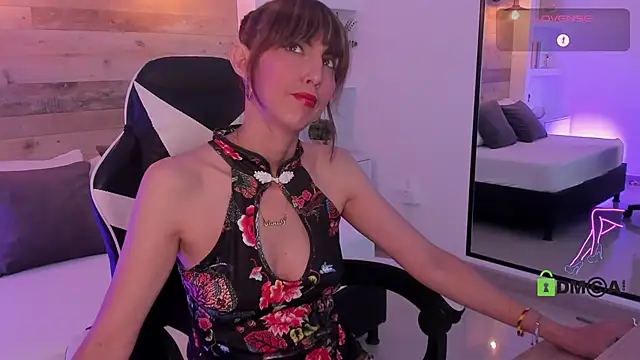 candy summer28 online show from 4, 3, 2026