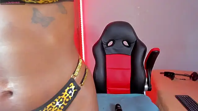 Snapshot of barbiee_ebony chatting on 28, 4, 2026 barbiee ebony online show from 28, 4, 2026