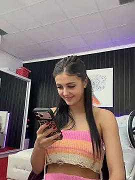 Snapshot of SophiaVilner chatting on 26, 4, 2026 SophiaVilner online show from 26, 4, 2026