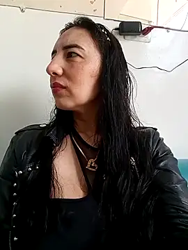 christine-x online show from 19, 4, 2026