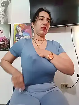 Snapshot of christine-x chatting on 6, 7, 2026 christine-x online show from 6, 7, 2026