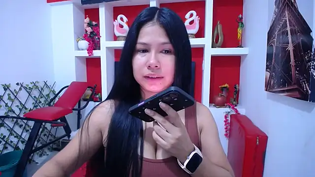 Letty Plugxo online show from 19, 11, 2025