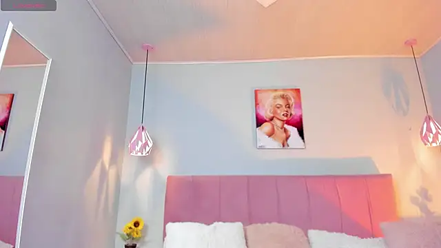 ScarletGV online show from 14, 2, 2025