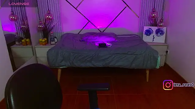 LenaRoses online show from 9, 7, 2026