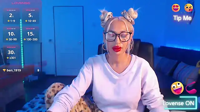 beauty chl0e online show from 5, 10, 2025