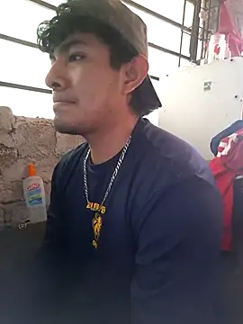 Snapshot of GusssHOT chatting on 16, 10, 2025 GusssHOT online show from 16, 10, 2025