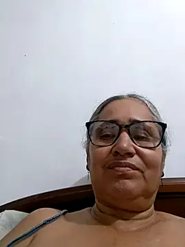 Snapshot of _candi chatting on 9, 4, 2026 candi online show from 9, 4, 2026