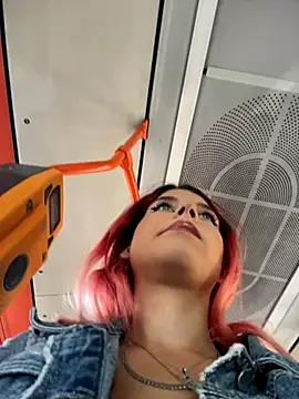 RiriRoseey online show from 24, 9, 2025