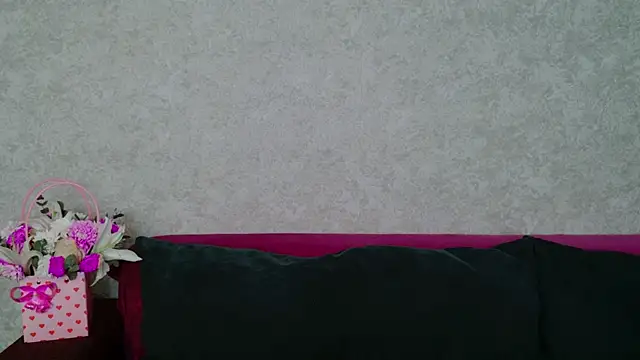 Miss Arwen online show from 4, 11, 2025