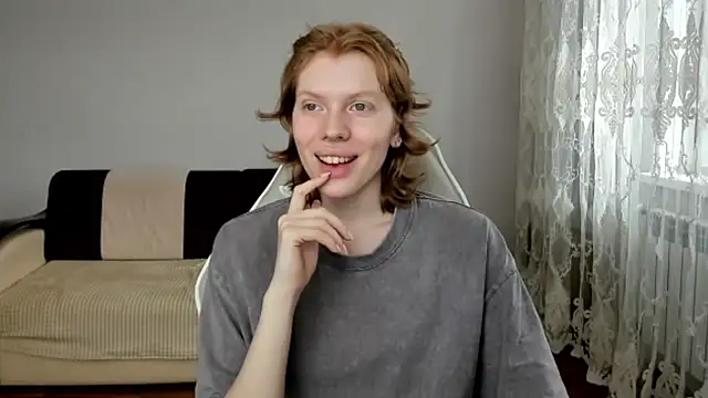 StellaDavis online show from 13, 4, 2026