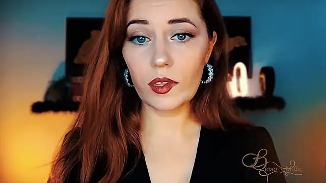 MissBeverlyMills online show from 30, 11, 2025