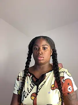 Snapshot of Tamara_Lubezkii chatting on 8, 3, 2025 Tamara Lubezkii online show from 8, 3, 2025