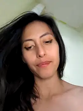 Anahi cake online show from 14, 3, 2025