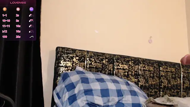 Missthigh online show from 2, 3, 2026