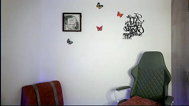 Nala j8 online show from 15, 4, 2026