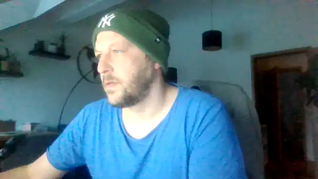 Snapshot of BennyLommy chatting on 9, 2, 2026 BennyLommy online show from 9, 2, 2026