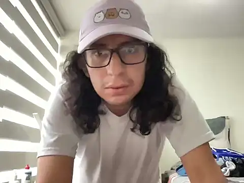 littlelatinhunter online show from 5, 11, 2025