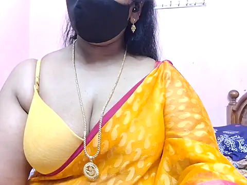 Snapshot of Pallavi-sri chatting on 2, 4, 2026 Pallavi-sri online show from 2, 4, 2026