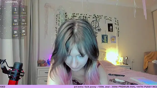 Neko kitsune1 online show from 22, 12, 2025