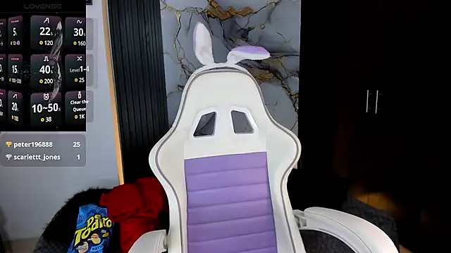 Snapshot of Madison_Jackson chatting on 8, 3, 2025 Madison Jackson online show from 8, 3, 2025