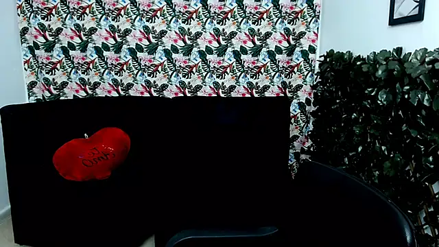 Snapshot of Wendy_Hot_ chatting on 5, 3, 2025 Wendy Hot online show from 5, 3, 2025