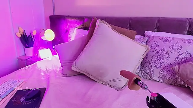 Giaa Ross online show from 13, 2, 2025