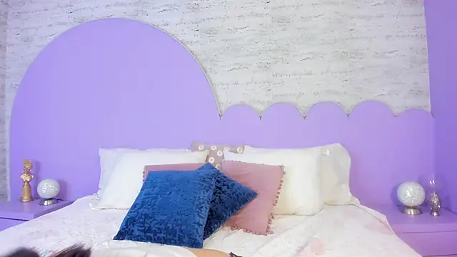 Giaa Ross online show from 24, 11, 2025