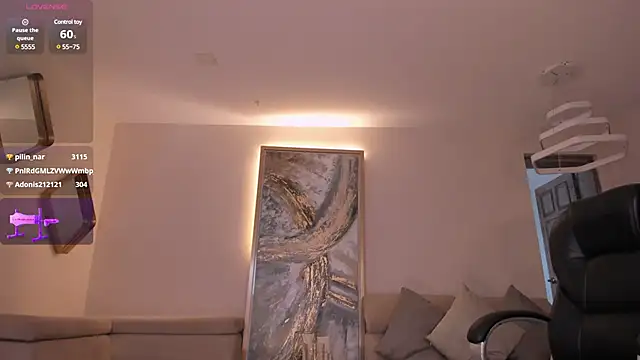 RoxanneHill  online show from 11, 3, 2025