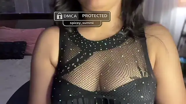 Snapshot of Spice-Summi chatting on 25, 6, 2026 Spice-Summi online show from 25, 6, 2026