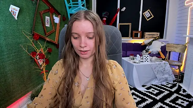 MayaSinabon online show from 4, 12, 2024