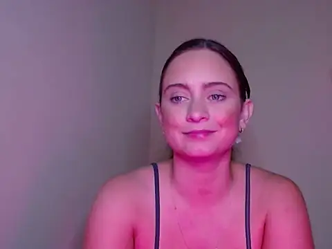 Snapshot of Sophie_Raegan chatting on 1, 1, 2025 Sophie Raegan online show from 1, 1, 2025