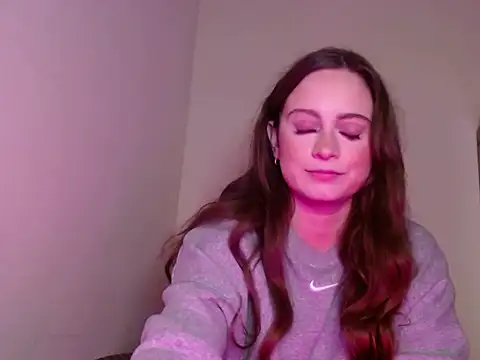 Snapshot of Sophie_Raegan chatting on 20, 1, 2025 Sophie Raegan online show from 20, 1, 2025